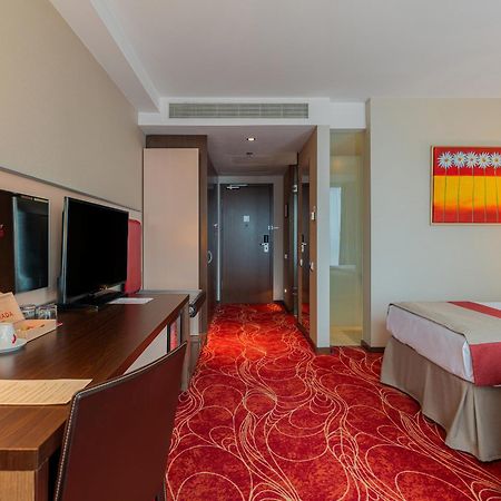 Ramada Sibiu Hotel Room photo