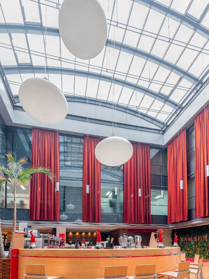Ramada Sibiu Hotel Exterior photo